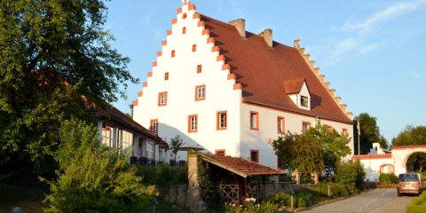 施罗斯罗彻酒店(Schlossgasthof Rösch)
