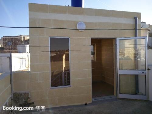 Seagull Apartment with Seaviews