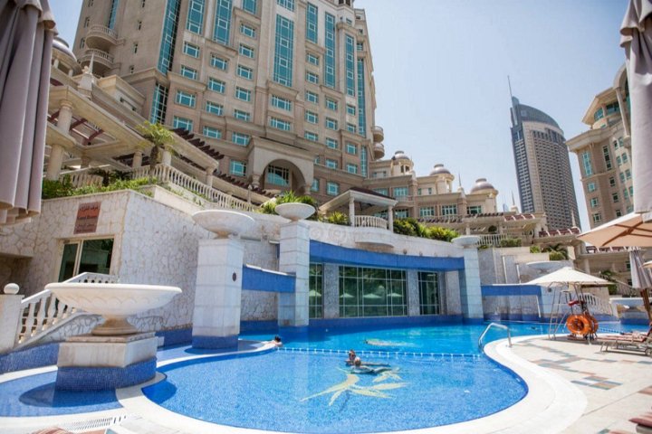 迪拜阿拉穆如瑞士酒店(Swissôtel Al Murooj Dubai)