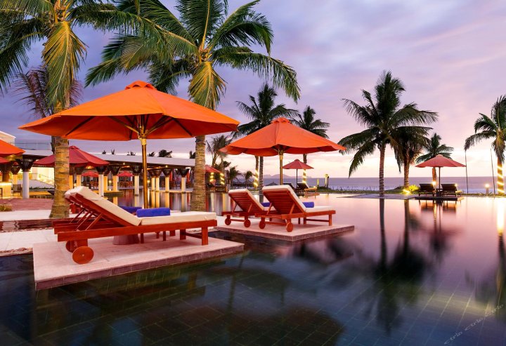 越南长滩香江休闲度假酒店(Cam Ranh Riviera Beach Resort & Spa)