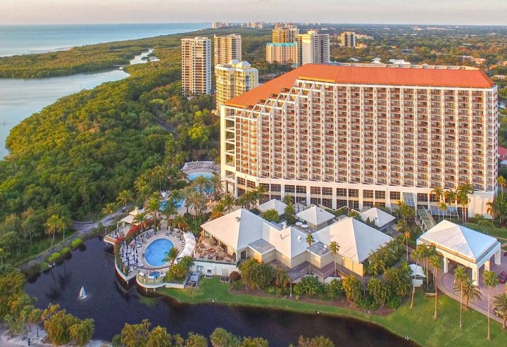 那不勒斯格兰德海滩度假酒店(Naples Grande Beach Resort)