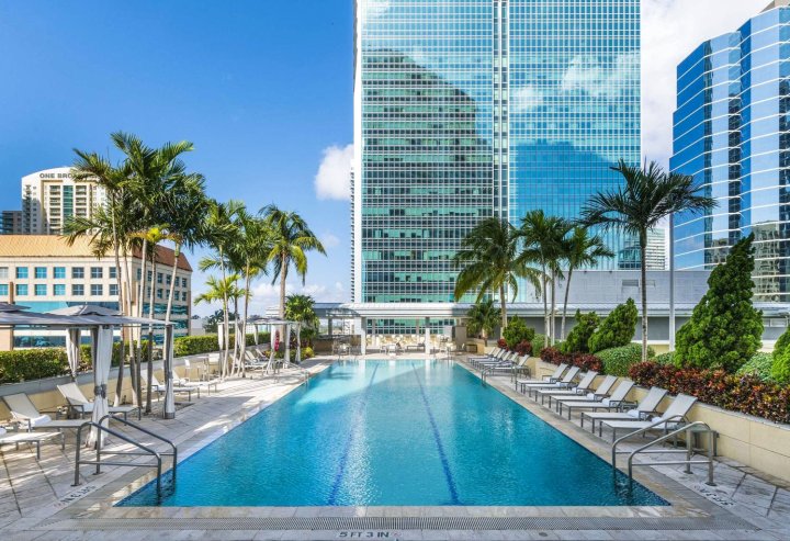 布里克尔 AKA 酒店(Hotel AKA Brickell Miami)