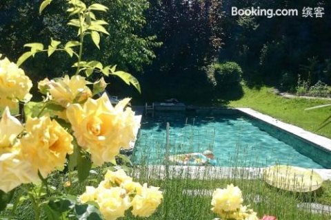 Nice Apartment in Horgen Near Lake and Pool