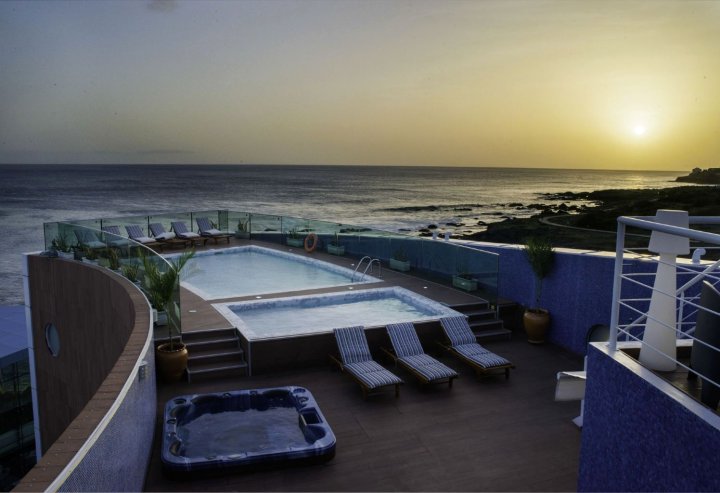 维普普拉亚酒店(Hotel Vip Praia)
