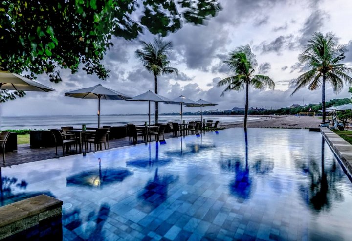 巴厘岛花园海滩假日酒店(Bali Garden Beach Resort)