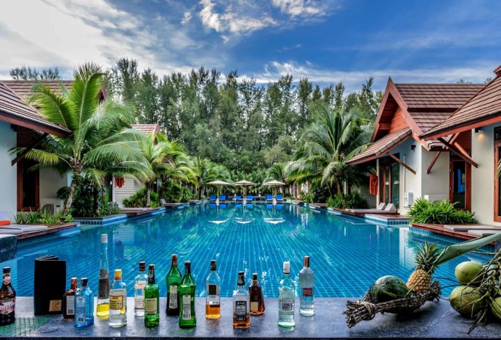 普吉岛蓝亭泳池别墅酒店(Blue Pavilion Pool Villa Phuket)