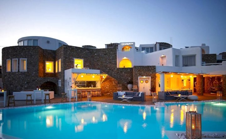 罗卡拜勒米克诺斯酒店(Rocabella Mykonos Hotel)