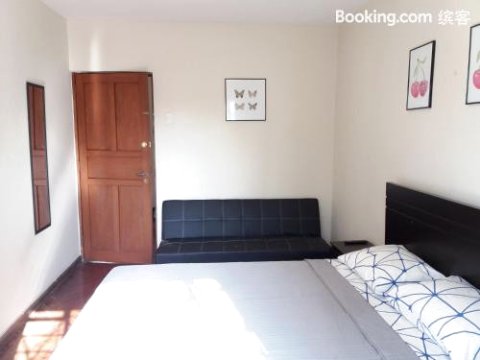 米拉弗洛雷斯旅馆(Cozy and Comfortable Home in Miraflores)