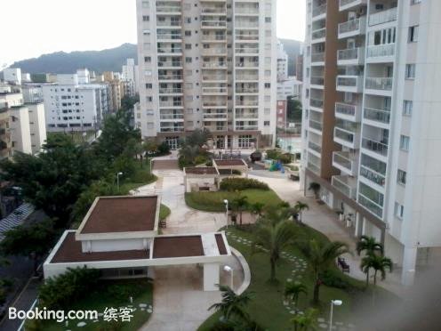 双倍瓜鲁雅俱乐部公寓酒店(Condominio Twice Guarujá Club Residence)