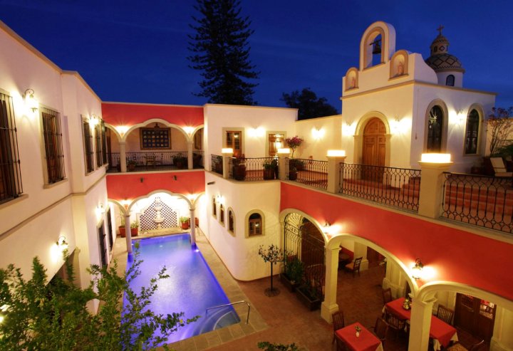 大卡萨萨育拉温泉酒店(Gran Casa Sayula Hotel & Spa)