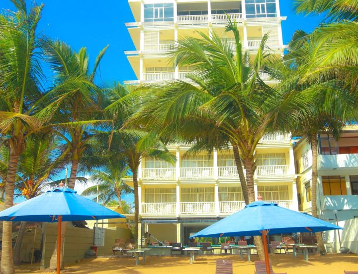 尼甘布灯塔海滩酒店(Beacon Beach Negombo)