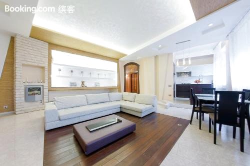 Hth24 Apartments on Italiyanskaya 33