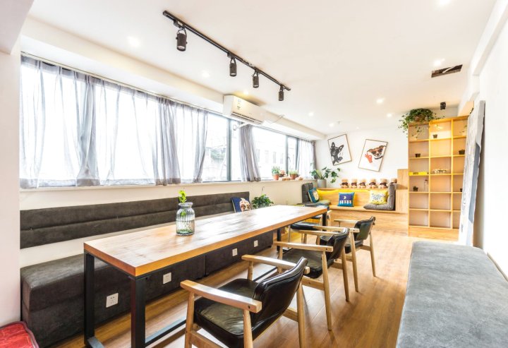 登巴客栈(上海外滩店)