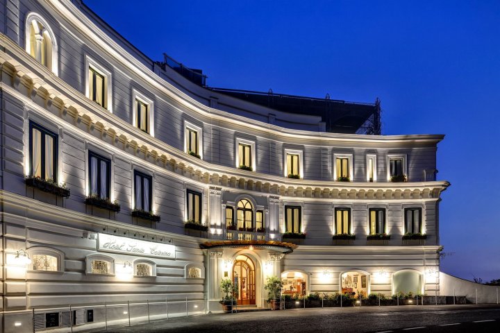 圣塔卡特林纳酒店(Hotel Santa Caterina)