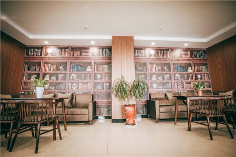 格美酒店(潜山雪湖里店)