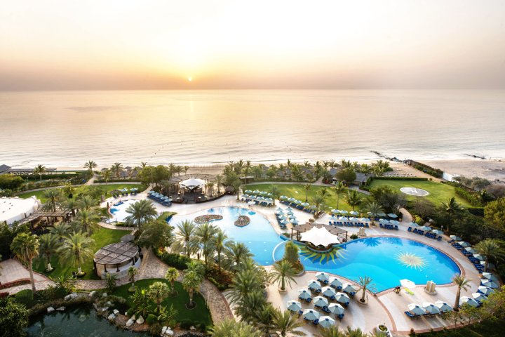 艾美艾阿卡海滩度假酒店(Le Meridien Al Aqah Beach Resort)
