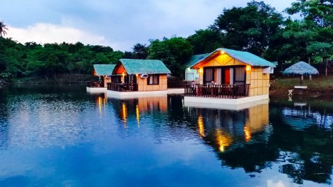 山湖度假村(Mountain Lake Resort - Lake Caliraya)