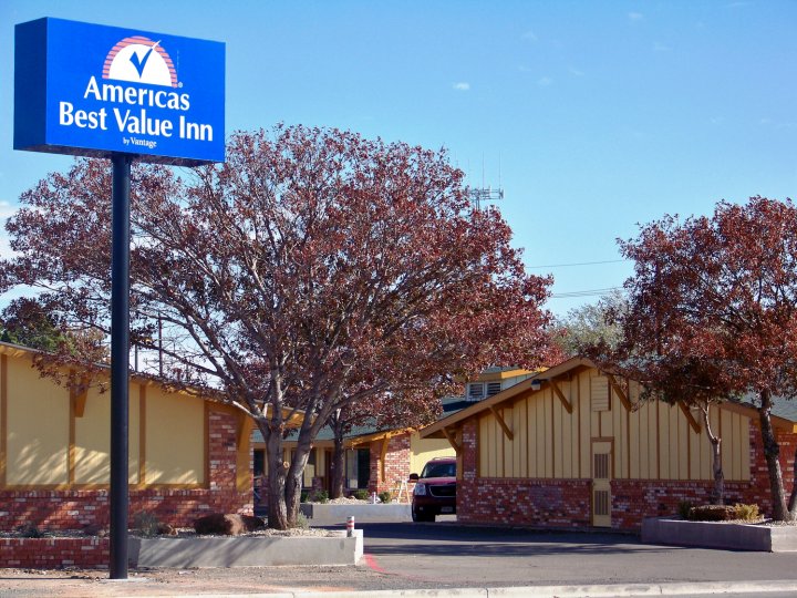 Stadium Motel