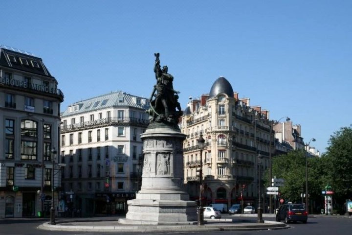 蒙马特巴蒂尼奥勒瑟勒斯特酒店(Hôtel Céleste Batignolles Montmartre)