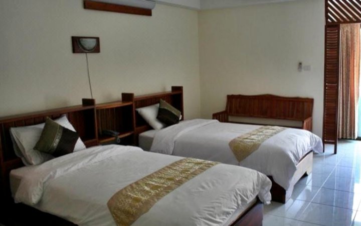 穆达汉滨河酒店(Riverfront Hotel Mukdahan)