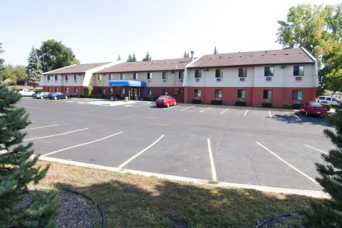 布恩斯维尔套房酒店(Burnsville Inn & Suites)