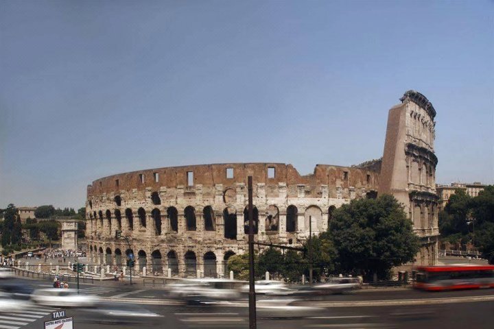 三尔斗兽场酒店(Tre R Colosseo)