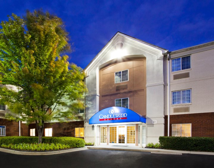 亨特斯维尔诺曼湖区烛木套房酒店(Candlewood Suites Huntersville-Lake Norman Area, an IHG Hotel)