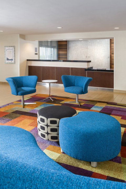 内珀维尔/奥罗拉菲度酒店(Fairfield Inn & Suites Naperville/Aurora)