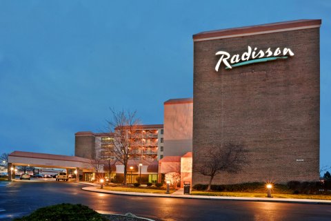 克利夫兰机场雷迪森酒店(Radisson Cleveland Airport)