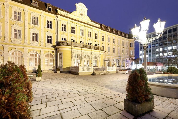 麦克斯米兰欧洲之星公园酒店(Eurostars Park Hotel Maximilian)