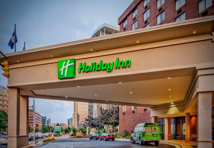 阿灵顿柏斯顿假日酒店(Holiday Inn Arlington at Ballston, an IHG Hotel)