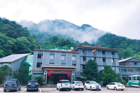 姑婆山森林温泉酒店