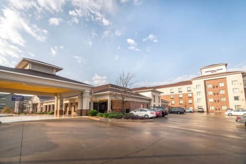 登顿万豪春丘酒店(SpringHill Suites by Marriott Denton)