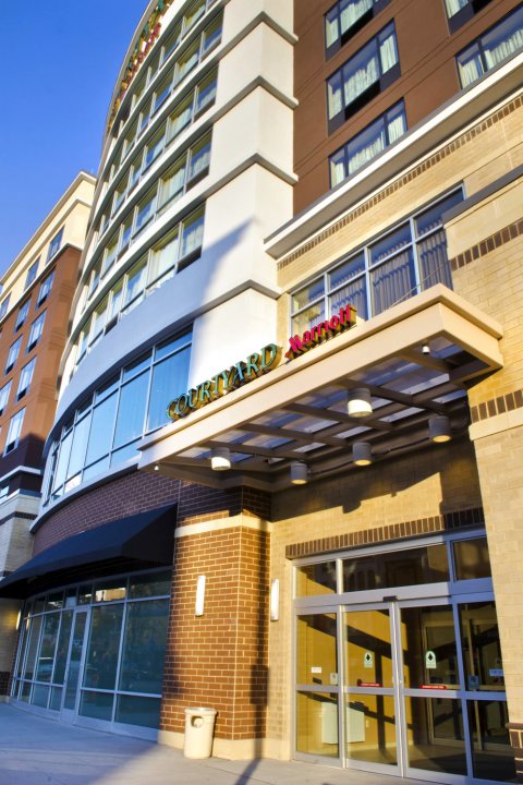 纽瓦克市中心万怡酒店(Courtyard by Marriott Newark Downtown)