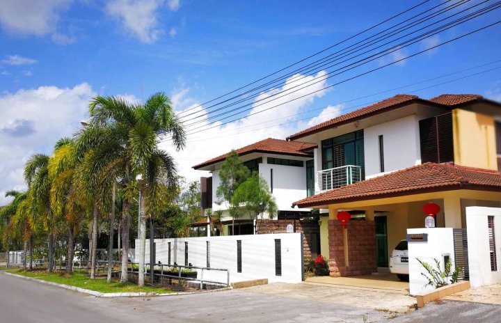 沙捞越首府古晋半独立式别墅民宿(Kuching Semi-Detached Villa in Sarawak Capital)