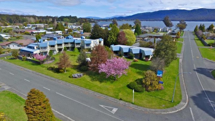 蒂阿诺探索者汽车旅馆&公寓(Explorer Motel & Apartments Te Anau)