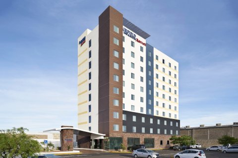 诺加利斯万豪费尔菲尔德酒店(Fairfield Inn & Suites by Marriott Nogales)
