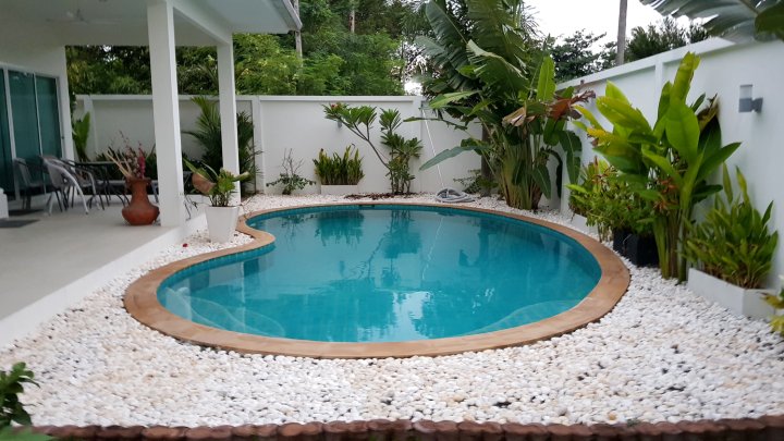 带游泳池的迷人别墅(Charming Villa with Pool)