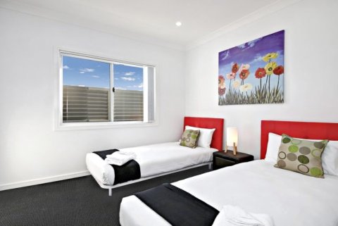 悉尼 - 坎利高地别墅酒店(Canley Heights Villas - Sydney)