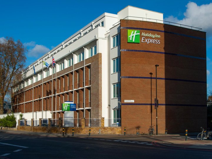 伦敦 - 沃克斯豪尔九榆树智选假日酒店 - IHG 旗下酒店(Holiday Inn Express London - Vauxhall Nine Elms, an IHG Hotel)