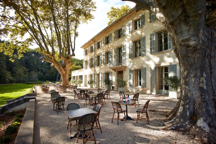 丰特尼尔酒庄酒店(Domaine de Fontenille)