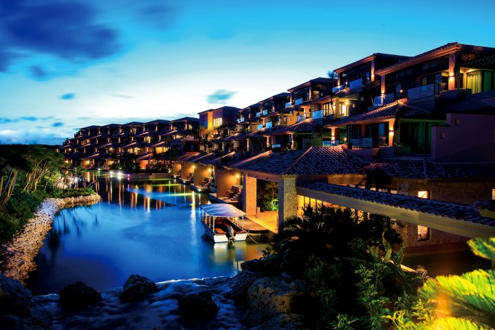 宫古岛黄蔓海景套房酒店(Shigira Bayside Suite Allamanda)