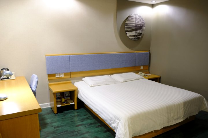如家酒店(广州解放中路公园前地铁站店)