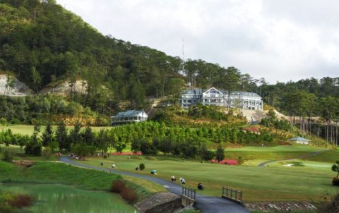 山姆图妍拉姆高尔夫&度假酒店(Sam Tuyen Lam Golf & Resorts)