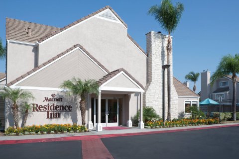 普拉森/富勒顿住宿酒店(Residence Inn Anaheim Placentia/Fullerton)