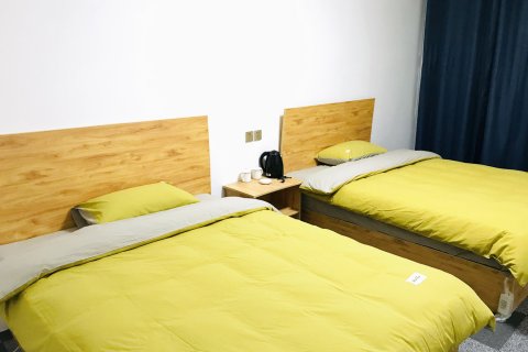 波密雨中波密青年旅舍