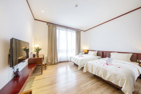 英德宝墩湖湖山温泉度假村