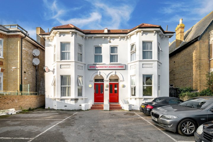 OYO阿迪斯科比弗莱克斯泰公寓式酒店(OYO Flexistay Addiscombe Aparthotel)