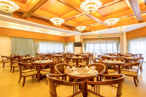 英德宝墩湖湖山温泉度假村