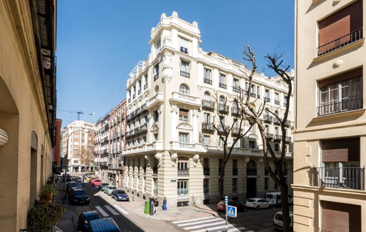 塞维利亚市中心酒店(Sevilla City Center)